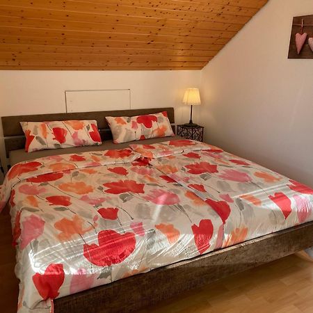 Haus Am Sonnenhuegel Lägenhet Bad Urach Exteriör bild