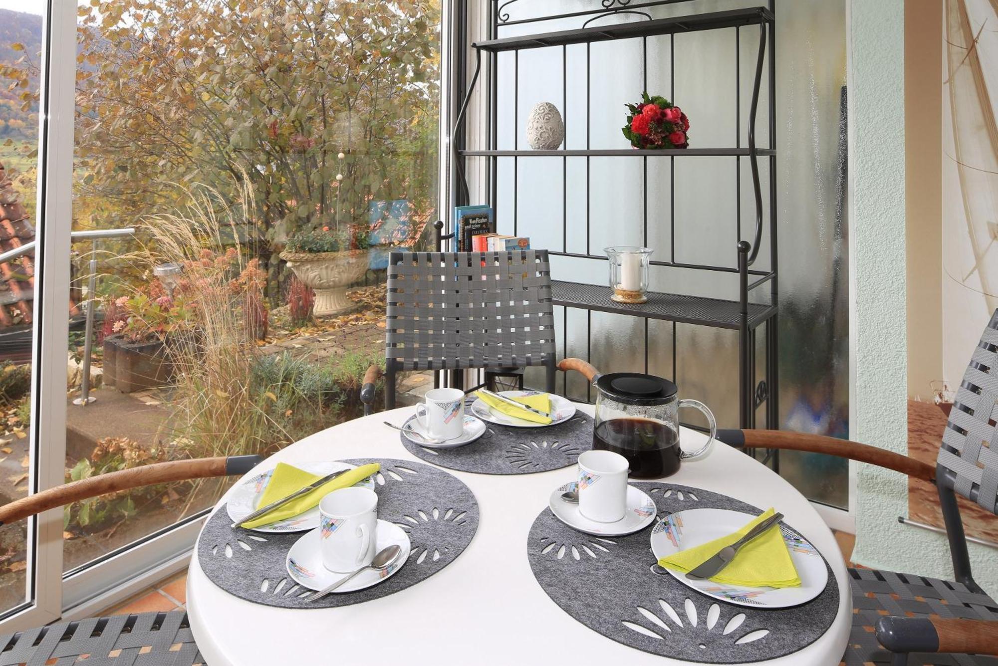 Haus Am Sonnenhuegel Lägenhet Bad Urach Exteriör bild