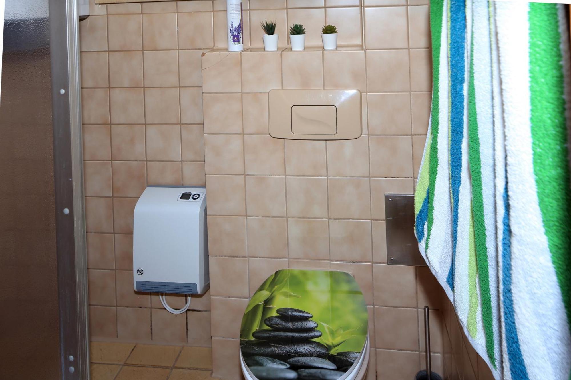 Haus Am Sonnenhuegel Lägenhet Bad Urach Exteriör bild