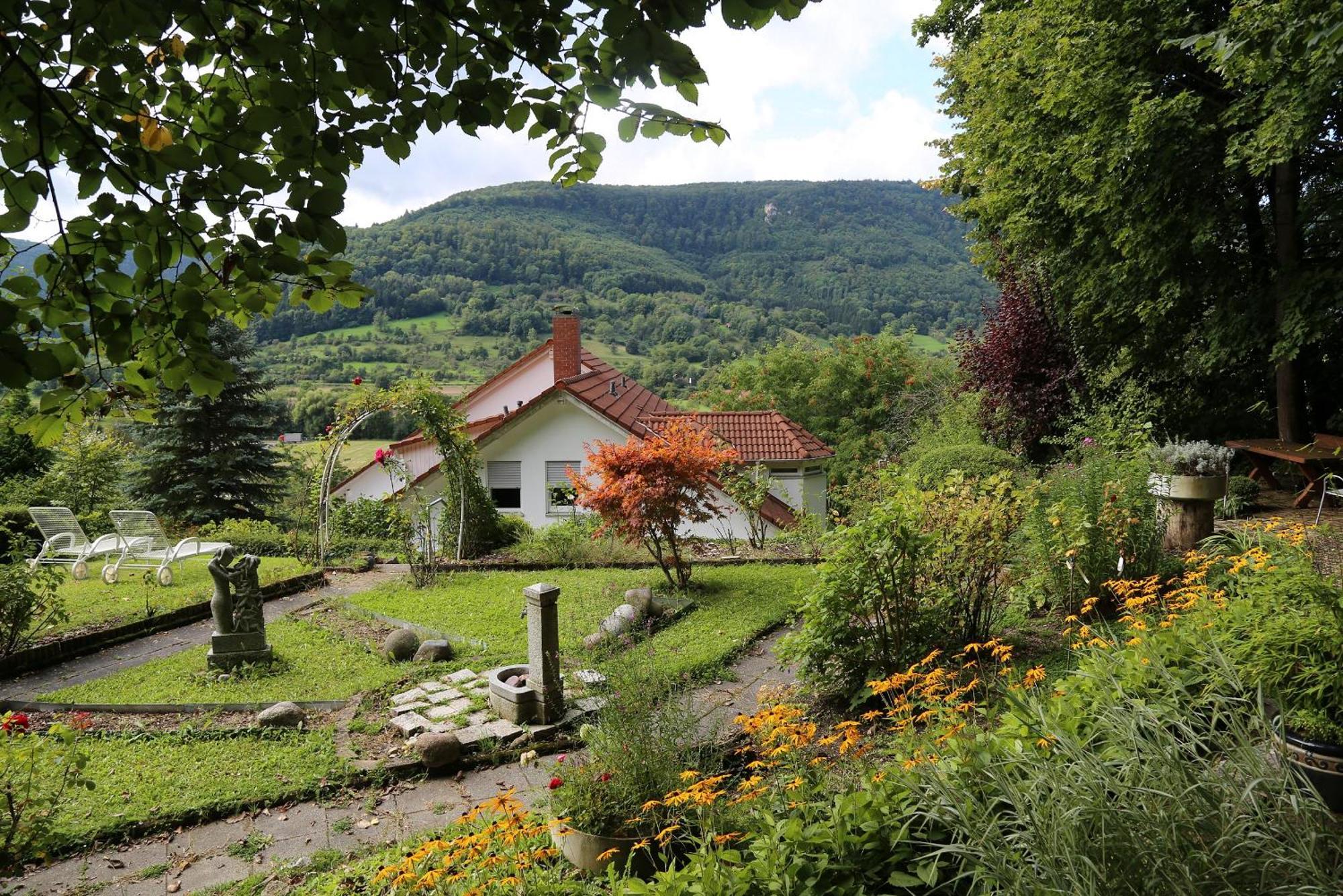 Haus Am Sonnenhuegel Lägenhet Bad Urach Exteriör bild